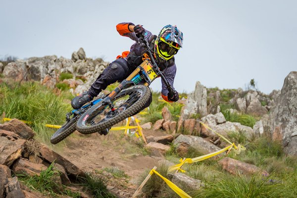 Comment préparer votre vélo avant un long voyage pour assurer une performance optimale ?