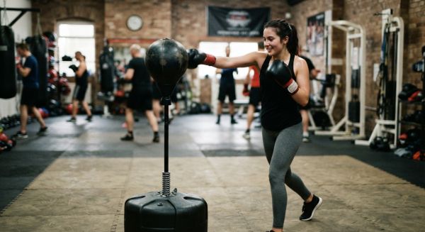 Les meilleurs punching balls sur pied pour s'initier à la boxe